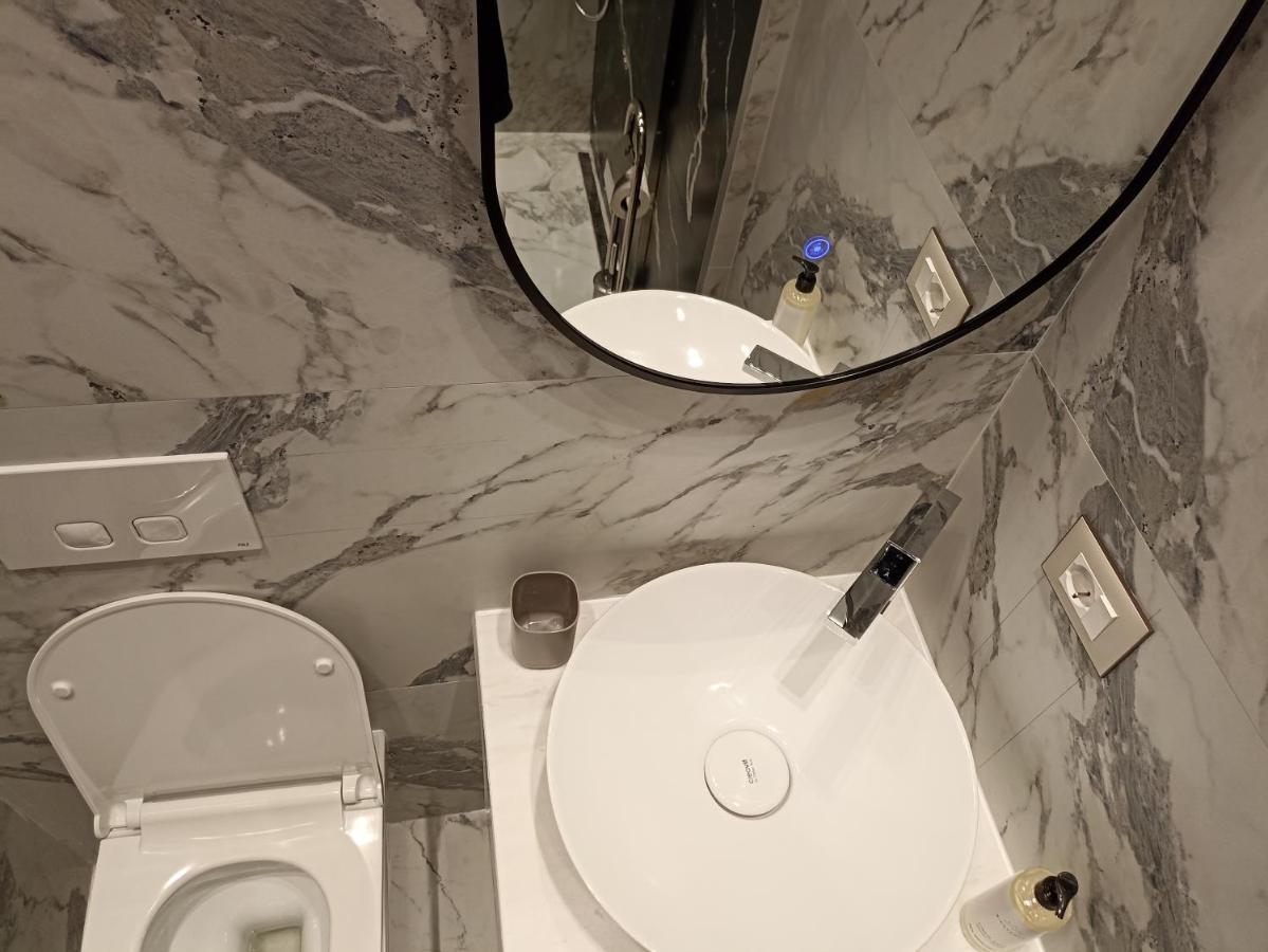 Deluxe Apartment Bllok Tirana Eksteriør billede