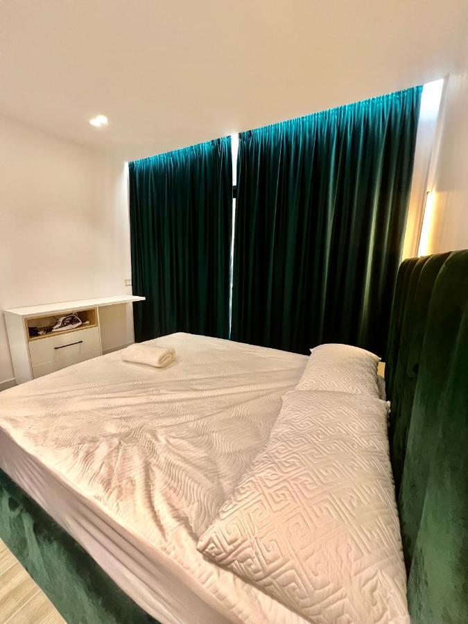 Deluxe Apartment Bllok Tirana Eksteriør billede