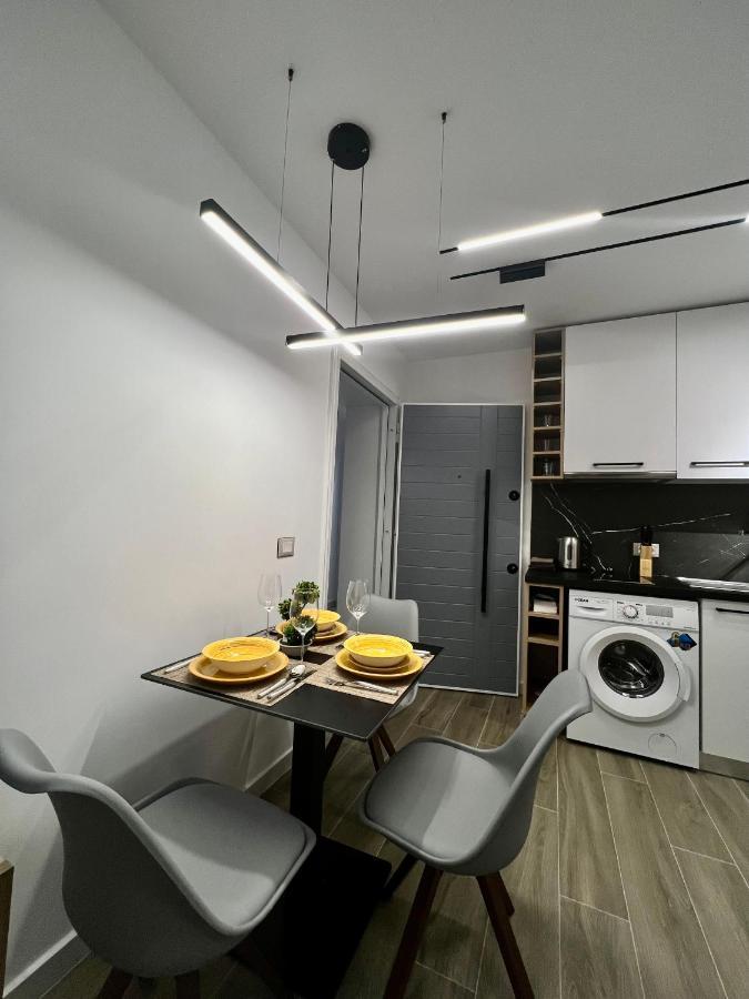 Deluxe Apartment Bllok Tirana Eksteriør billede