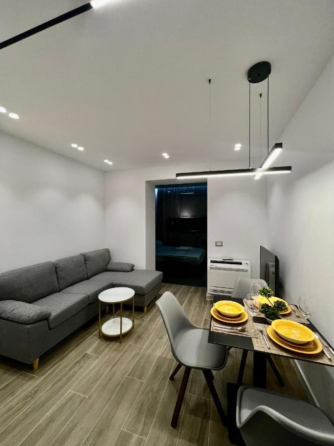 Deluxe Apartment Bllok Tirana Eksteriør billede