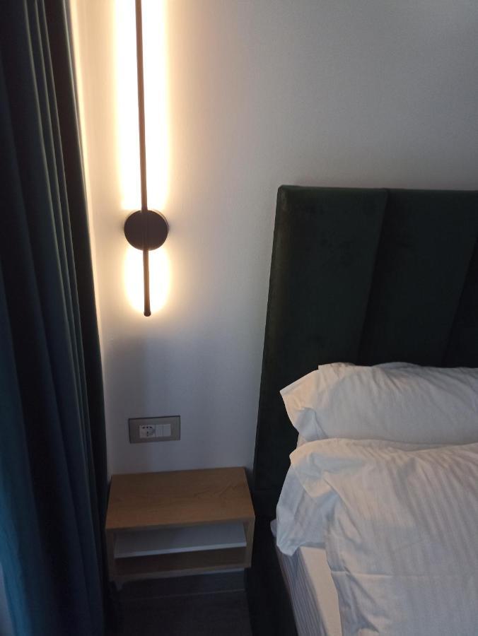 Deluxe Apartment Bllok Tirana Eksteriør billede